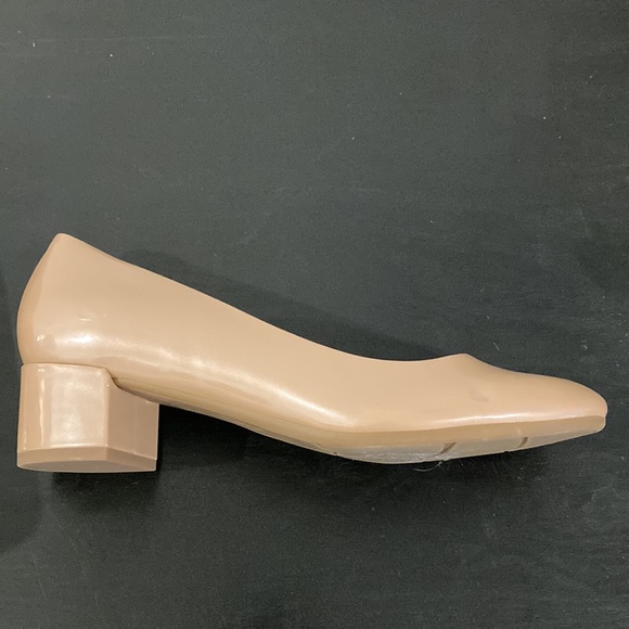 Easy Spirit tan pumps size 8 1/2 - Picture 5 of 5